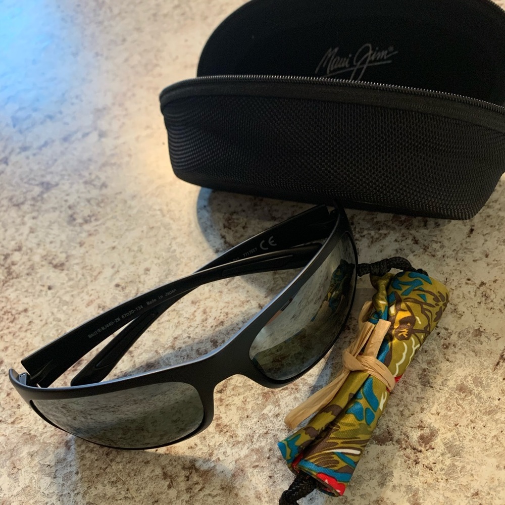 Maui Jim Big Wave wrap sunglasses NWOT
